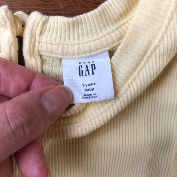 Gap Light Yellow Ruffled Kids Top - Picture 8 of 9